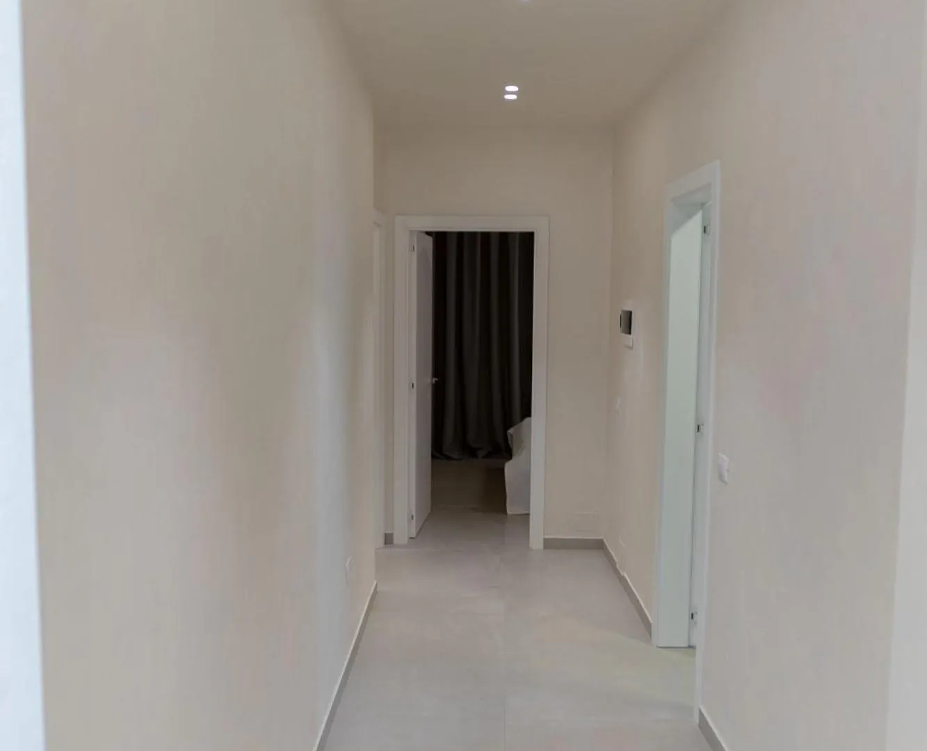 Apartment Crystal Beach Radhime Vlore
