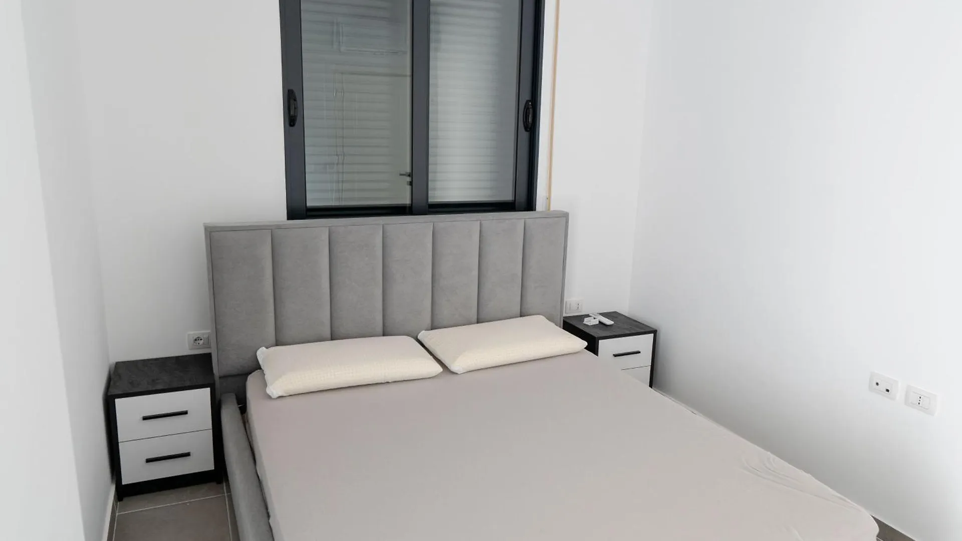 Crystal Beach Radhime Vlore 0*,
