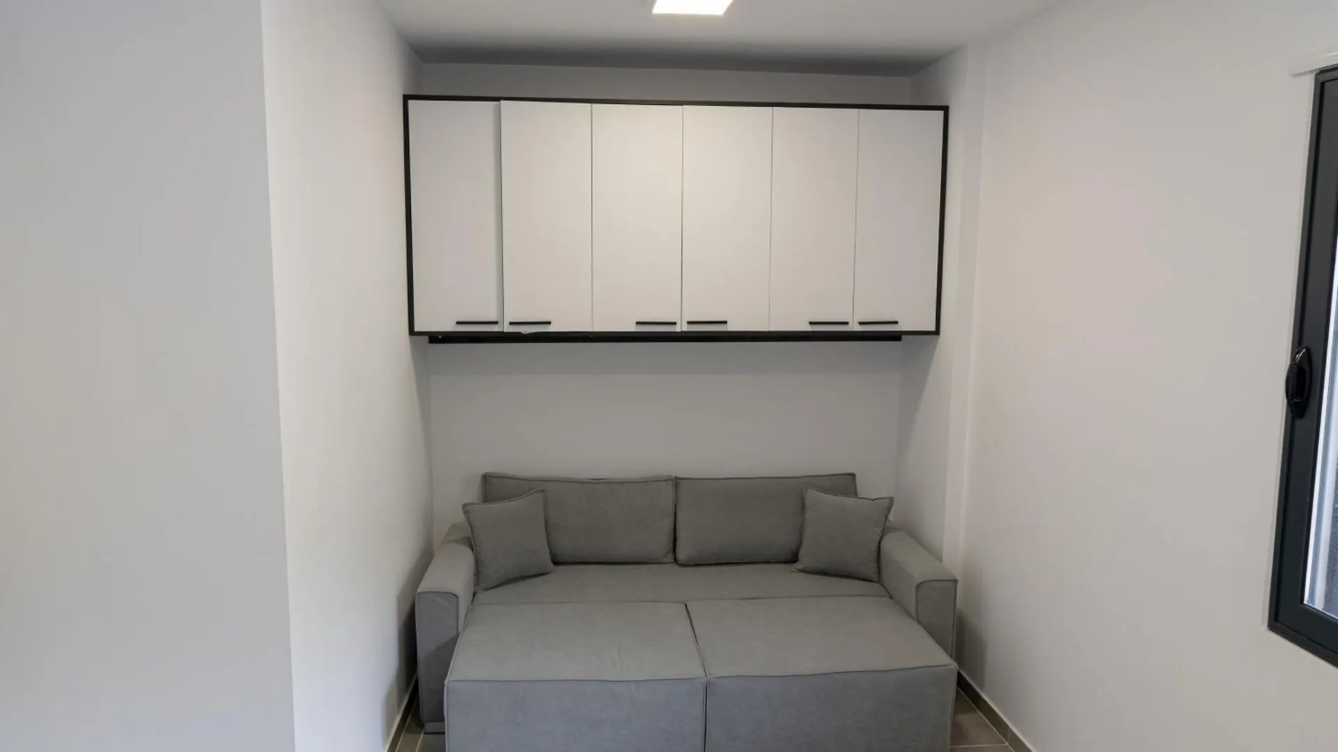 Crystal Beach Radhime Vlore Apartment
